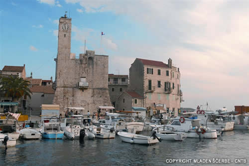 Town of Komiža island Vis.jpg