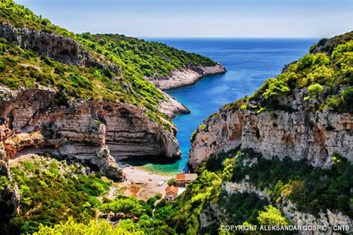 Stiniva beache island Vis