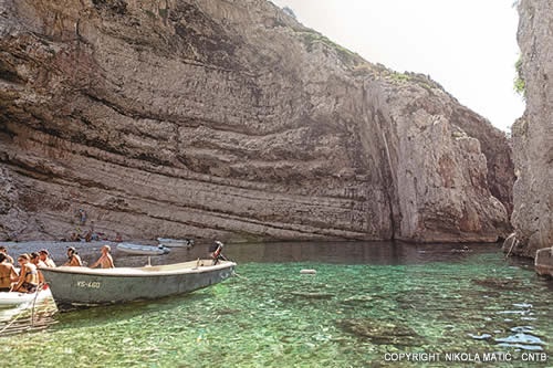 Beaches island Vis
